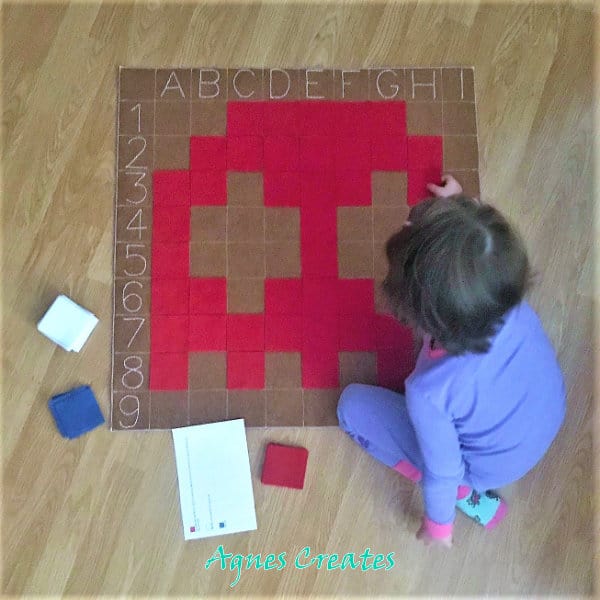 Make this fun felt grid coloring page for your child! It is super awesome felt toys sewing project!