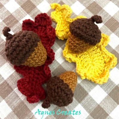 Learn how to crochet acorn! Includes acorn free crochet pattern and fall centerpiece crochet pattern!