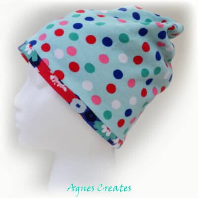 Learn how to sew a beanie hat and tube scarf in child sizes! Free beanie hat sewing pattern! Free tubescarf sewing tutorial included!