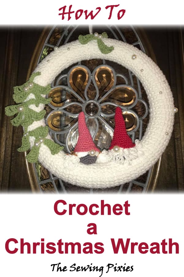 How to crochet a Christmas wreath #crochetchristmaswreath, #christmaswreathfreecrochetpattern, #wreathcrochetpattern