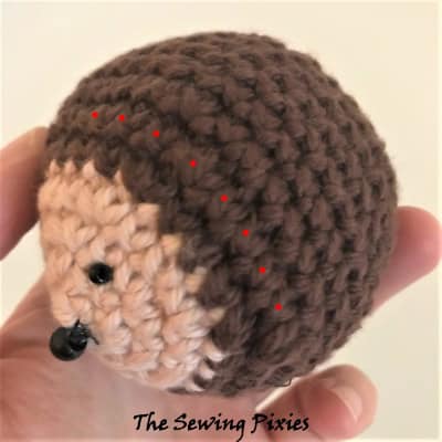 Learn how to crochet headgehog! Follow my free hedgehog crochet pattern!