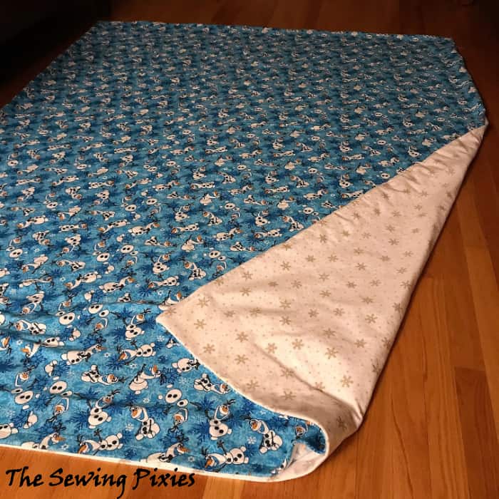 learn how to sew a twin duvet cover using a sheet set and your favorite fabric print!