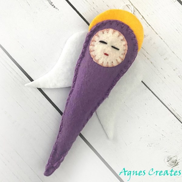 Get a free icicle angel ornament template and make a Christmas ornament using felt!