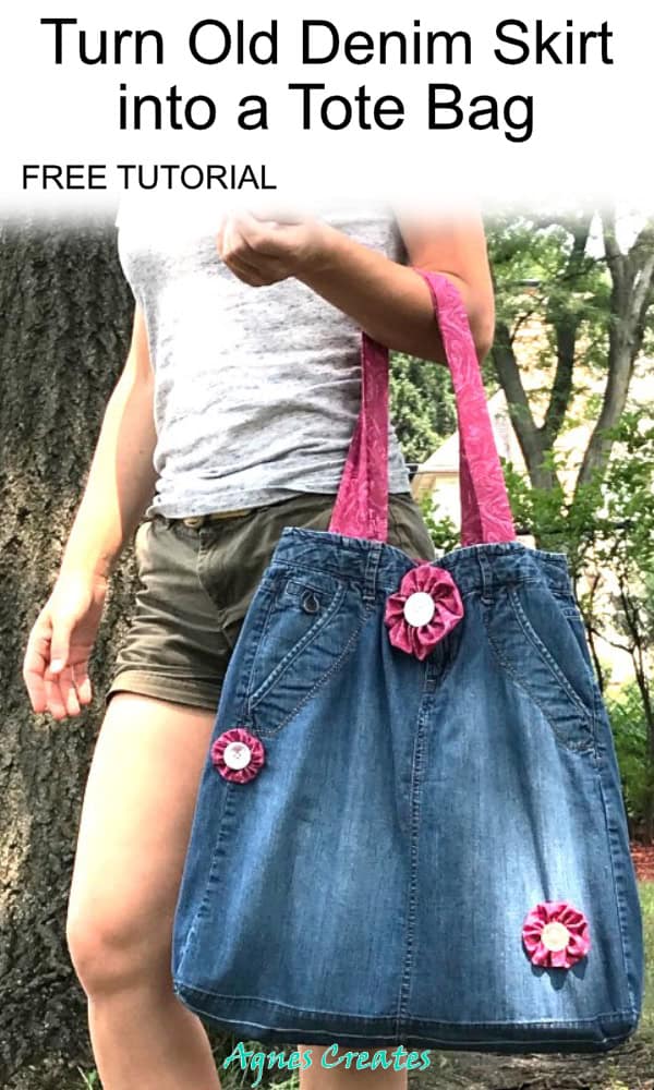 Follow a free and easy step-by-step tutorial on how to turn an old denim skirt into a tote bag! Reuse an old denim skirt and make a tote bag!