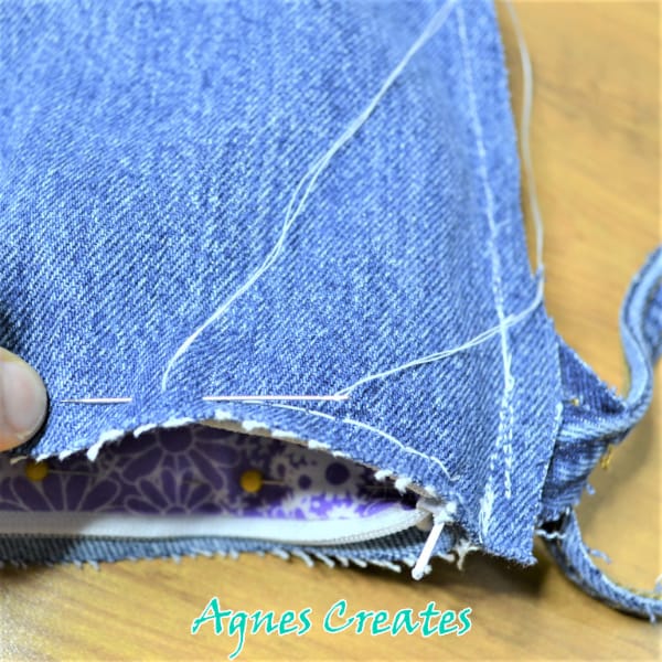 Recycle old jeans with the idea of making a pencil case. | jeans, denim,  sewing, tutorial | Recycle old jeans with the idea of making a pencil case.  #old #jeans #handmade #denim #