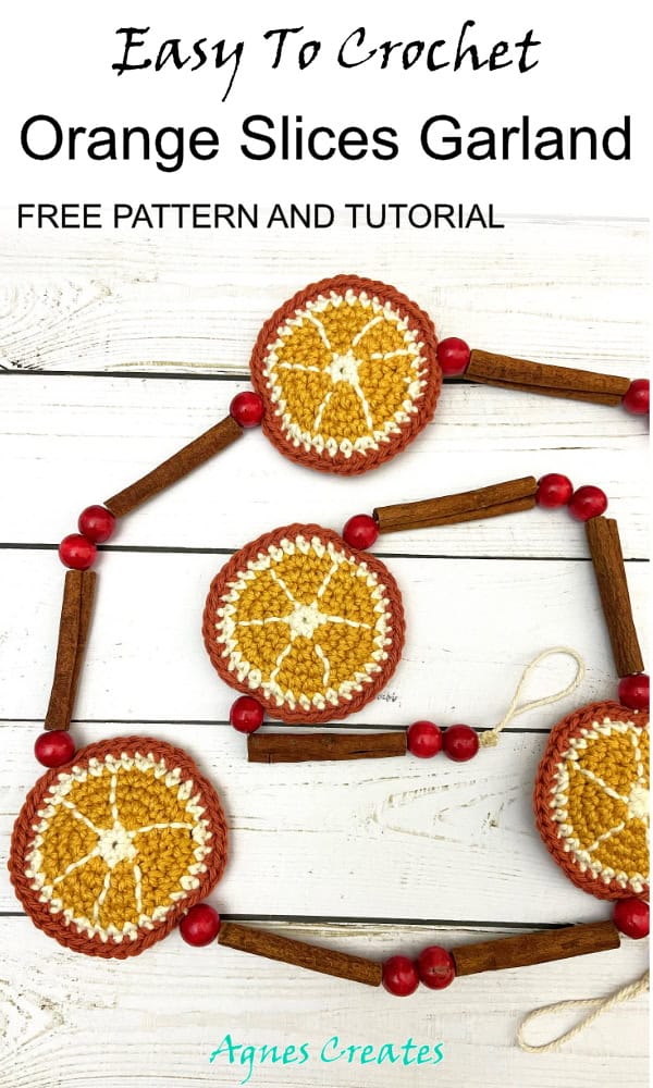 Are you looking for a Christmas garland crochet pattern! Look no further! Get this free orange slice garland crochet pattern! 