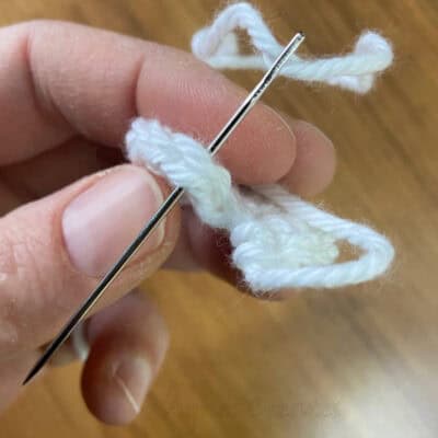 Learn how to crochet an owl's eye and finish with an invisible stitch. You need the eye for owl crochet pattern.