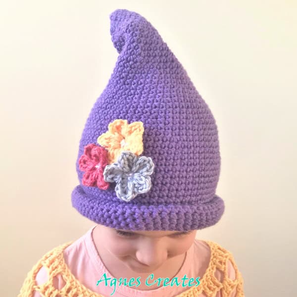 Follow my pixie hat crochet pattern to make this fun hat for you child! Learn how to use a single crochet stitch to crochet a hat.