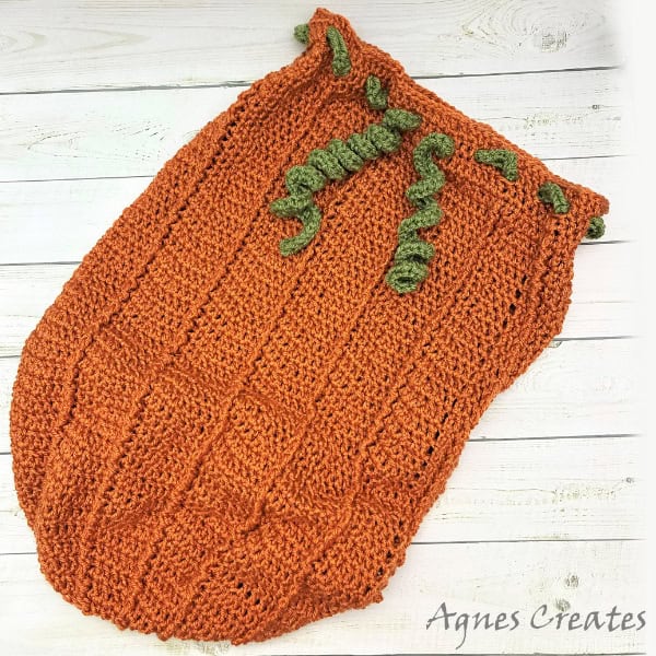 Follow my pumpkin baby cocoon crochet pattern to make a handmade gift for a new baby! Perfect pumpkin costume crochet idea for a photo shoot!