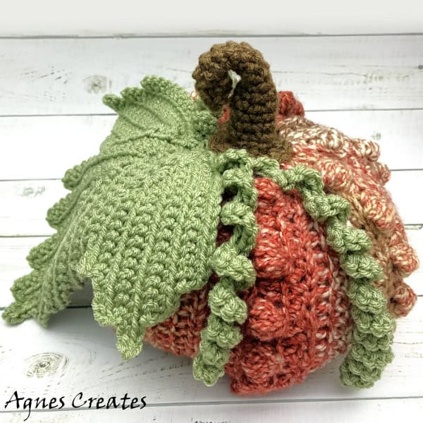 Get my free pumpkin crochet pattern to crochet rustic fall decor! Free pumpkin leaf pattern included!