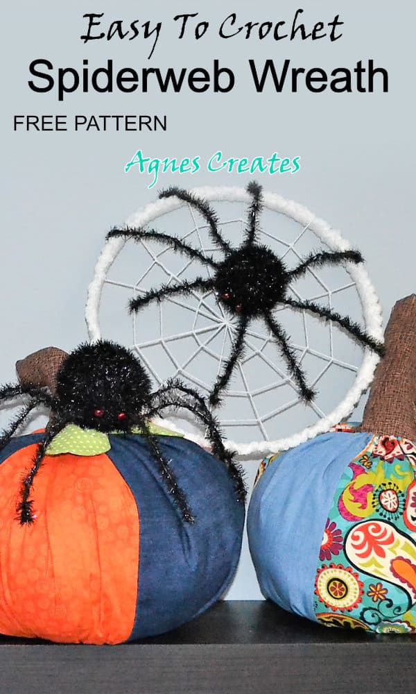 Follow free spider crochet pattern and make a spiderweb wreath to decorate your door for Halloween!